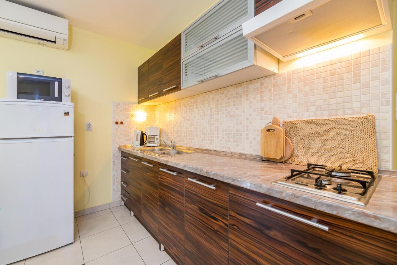 Apartments Ljubica Garden Baška Екстериор снимка
