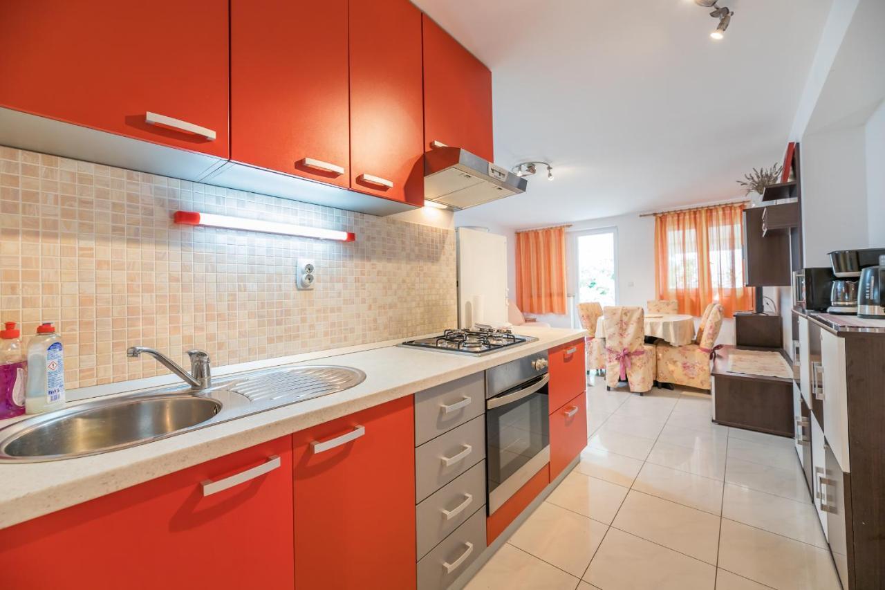 Apartments Ljubica Garden Baška Екстериор снимка