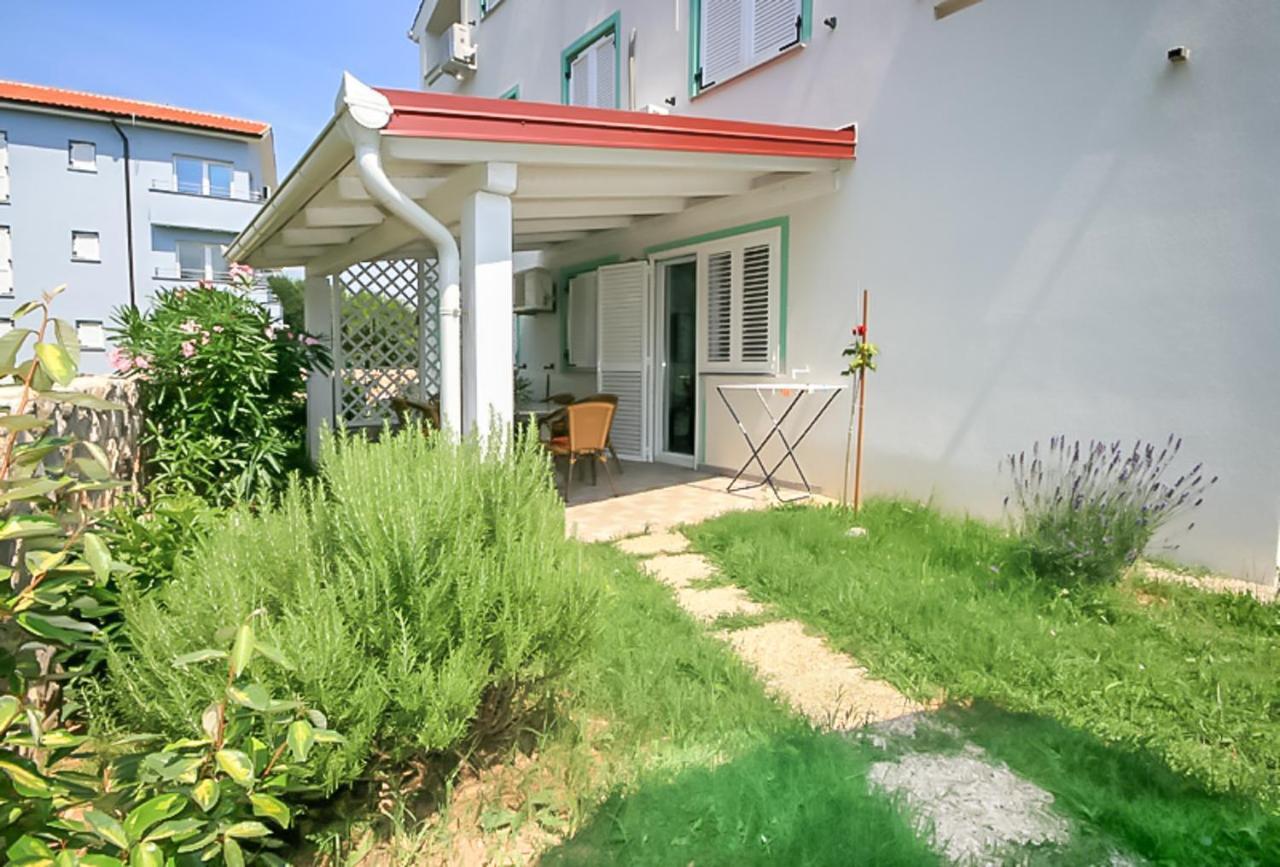 Apartments Ljubica Garden Baška Екстериор снимка